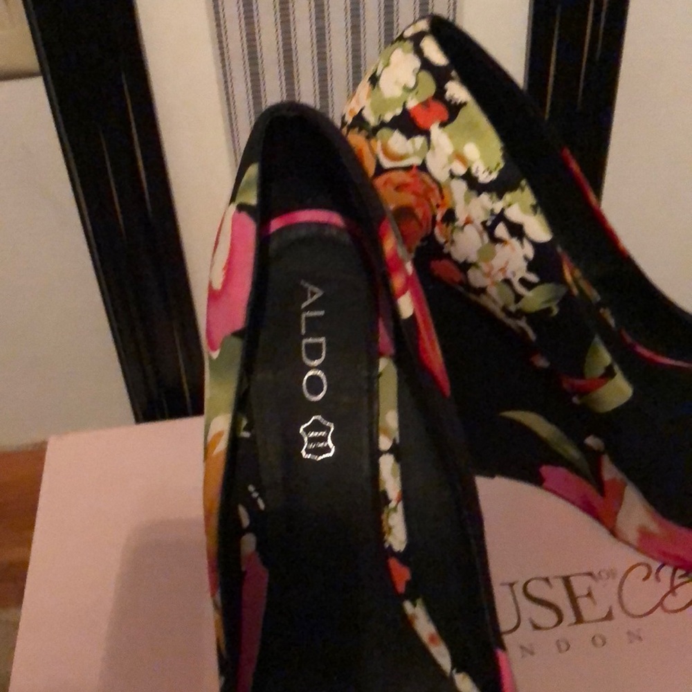 shoe - Picture 3 of 4